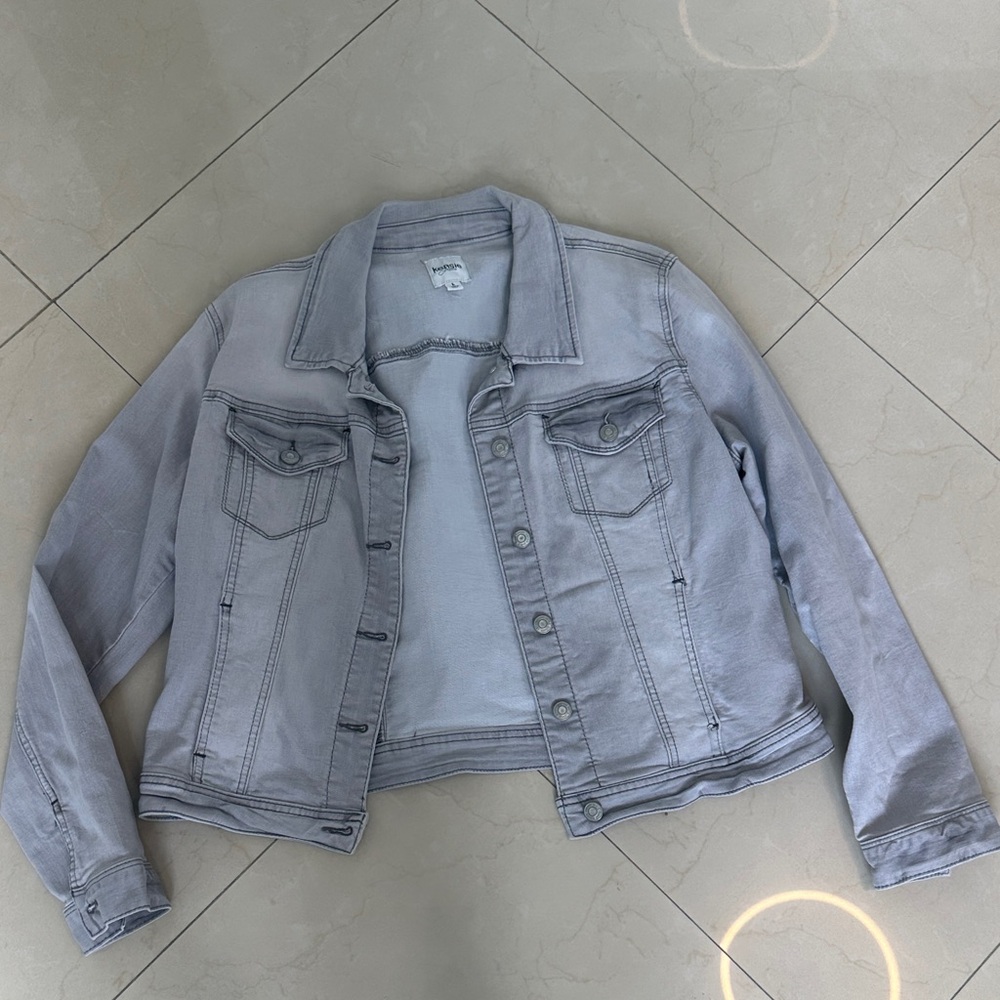 Women's Gray Denim Jacket